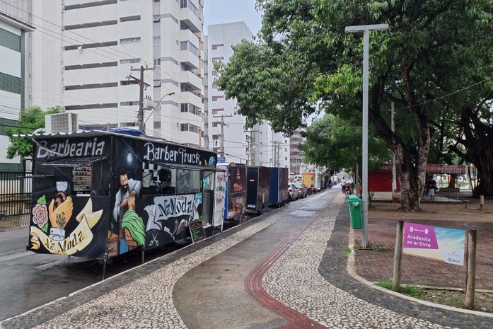 Food Trucks na Praça do Skate, na Ponta Verde.