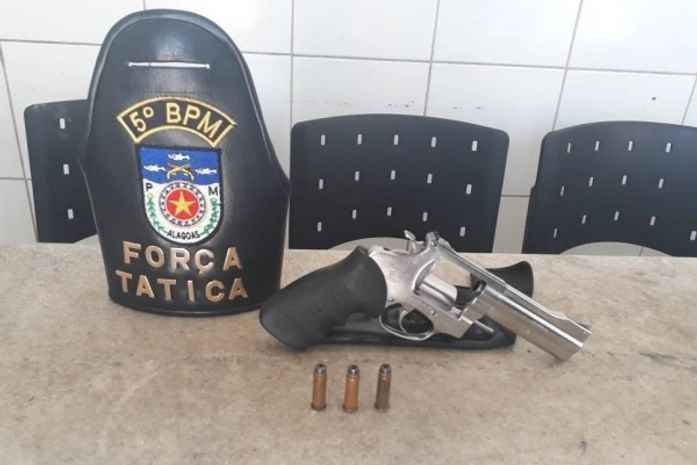 5° BPM apreende arma de fogo no bairro Santa Lúcia