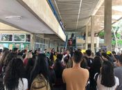 Alunos prestaram apoio à reitora da UFAL