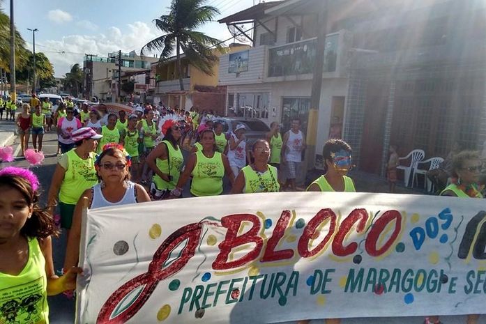 Saúde e Assistência Social festejam o carnaval pelas ruas de Maragogi