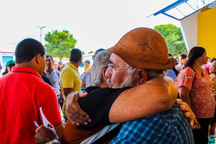 Obras, prestígio político, popularidade em alta, mostram Força do Padre Eraldo rumo a reeleição