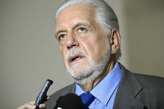 Depois de comprar briga com Calheiros, líder de Lula no Congresso pode bater de frente com Lira