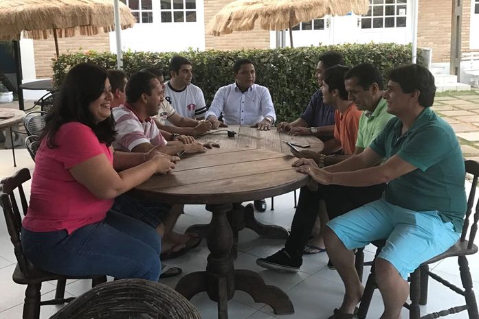 Vereadores se reúnem para garantir eleição da Câmara de Palmeira