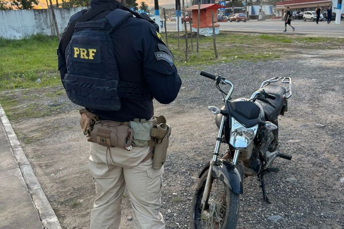 Moto roubada é recuperada pela PRF durante fiscalização em Colônia Leopoldina