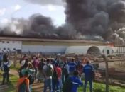 Incêndio destrói galpão do Consórcio Construtor de Belo Monte, no Pará.