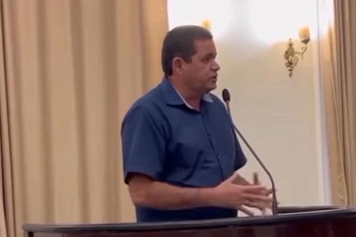 Prefeito cobra esclarecimentos da BRK pela falta d água e as altas tarifas cobradas pela empresa