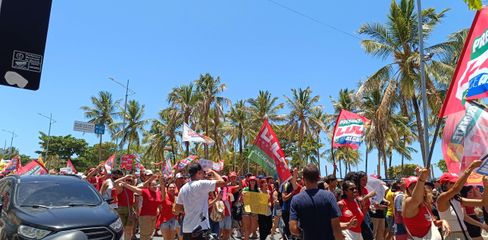 “É disso que a esquerda estava precisando”: ato à favor de Lula mobiliza estudantes e populares em Maceió