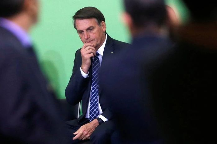 Bolsonaro – o presidente leviano e autoritário! Editorial da Folha enquadra o Seu Jair