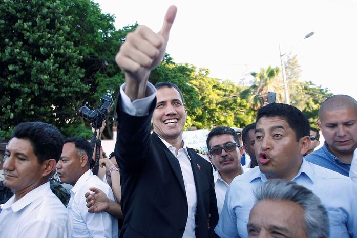 Guaidó marca manifestação para amanhã para protestar contra apagão