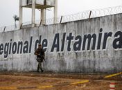 Causa da morte de detentos em caminhão-cela foi estrangulamento