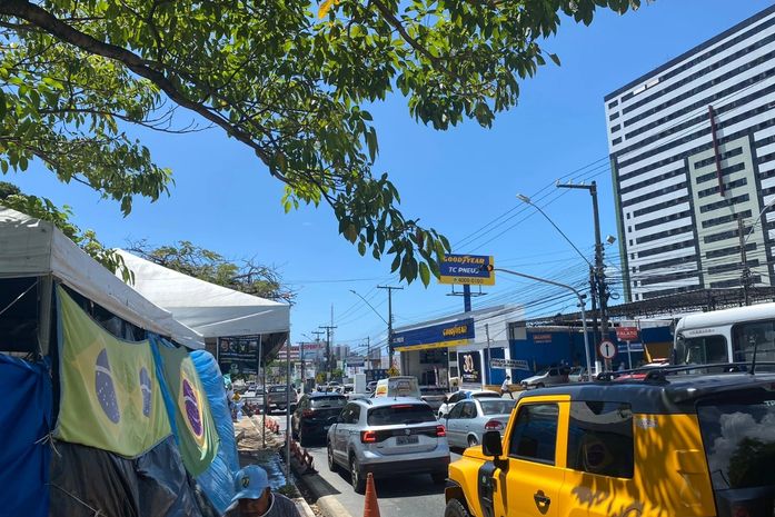 Manifestantes começam a desocupar acampamento