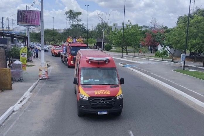 Ultra Maratonista Carminha é homenageada em Arapiraca com desfile em carro aberto do Corpo de Bombeiros