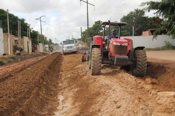 Pavimentação da rodovia Pedro Tertuliano em Arapiraca foi retomada e vai aquecer turismo religioso