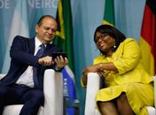 O  ministro da  Saúde,  Ricardo  Barros, e  a diretora da  Organização  Pan-Americana da Saúde,  Carissa  Étienne,