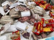 Vigilância Sanitária de Maceió apreende 200 kg de alimentos na Santa Amélia