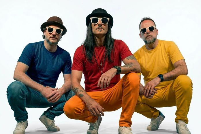 OXE lança “Voando Baixo”, single que transforma a sensação de não pertencimento em potência sonora
