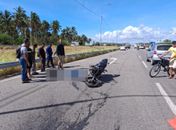 Motociclista morre após colidir com traseira de caminhão na AL-101, em Marechal Deodoro