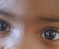 
Aisha, 3 anos, pediu só um ‘pouquinho’ do batom azul desta ativista. Dei, não
