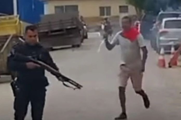 Homem que perseguiu PMs armado com facão em Arapiraca morre no HE do Agreste