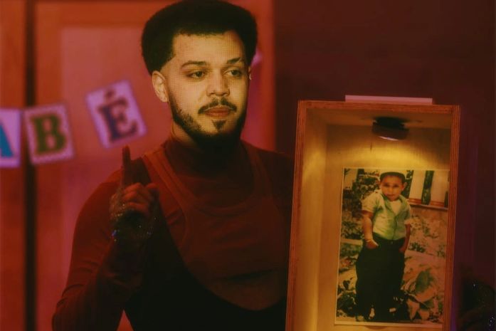 Após 11 apresentações, peça 'Tempo de Vagalume' volta a Maceió para iluminar memórias