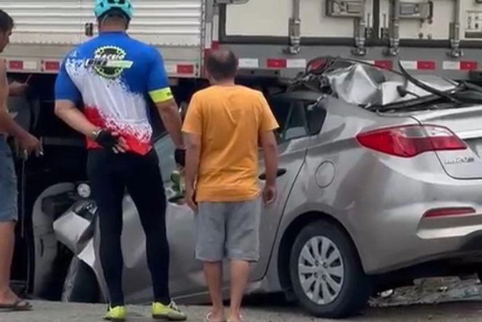 Colisão entre carro e caminhão deixa vítima fatal na AL-101, em Marechal Deodoro