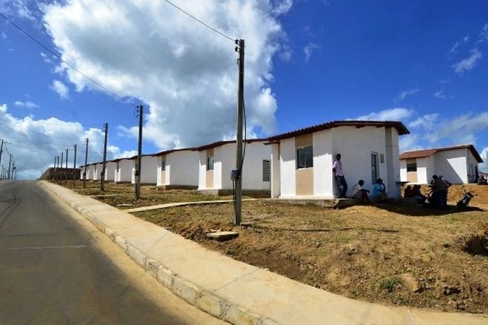 Governador entrega mais casas, dessa vez em Teotônio Vilela