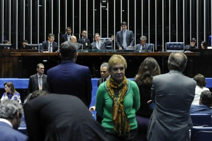 Senado aprova urgência para avaliar projeto que elimina PIS-Cofins sobre diesel até o fim de 2018