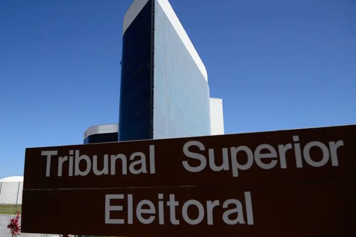 TSE define ministros que vão julgar processos de presidenciáveis