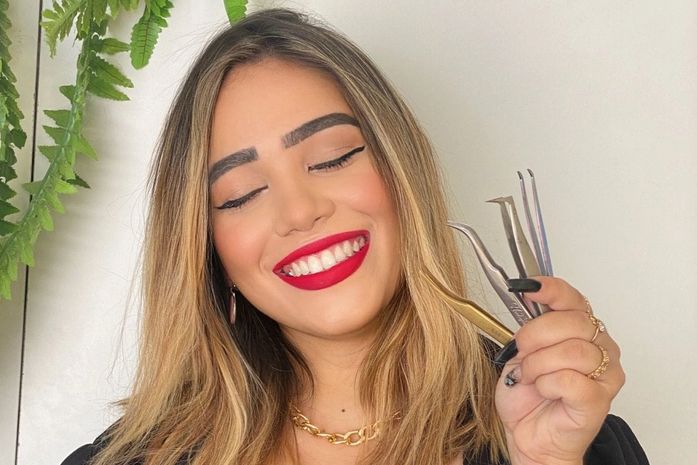 Especialista em alongamento de cílios, lash designer Gabrielle Lima dá 5 dicas para cílios perfeitos