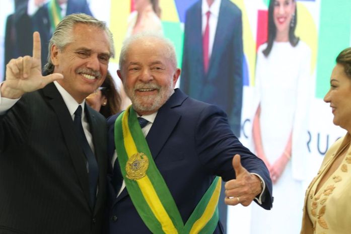 Lula vai estrear agenda internacional com viagem à Argentina