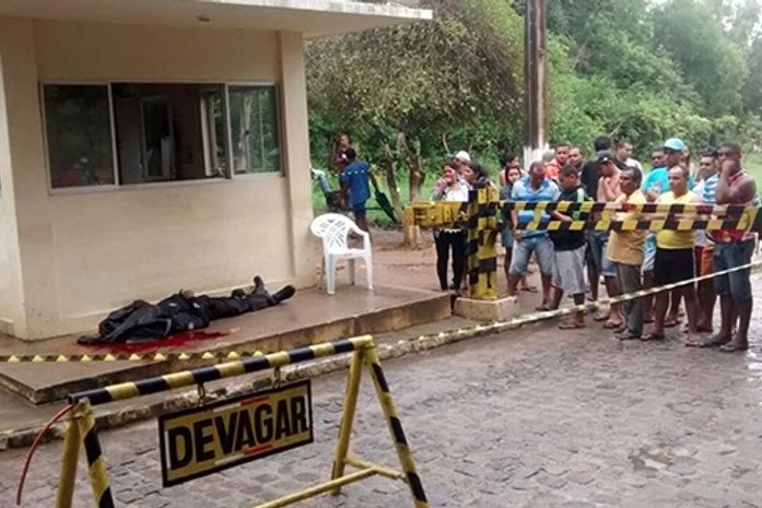 Segurança morreu no local