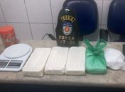 Jovem é preso e mais de 4 kg de cocaína são apreendidos na parte alta de Maceió