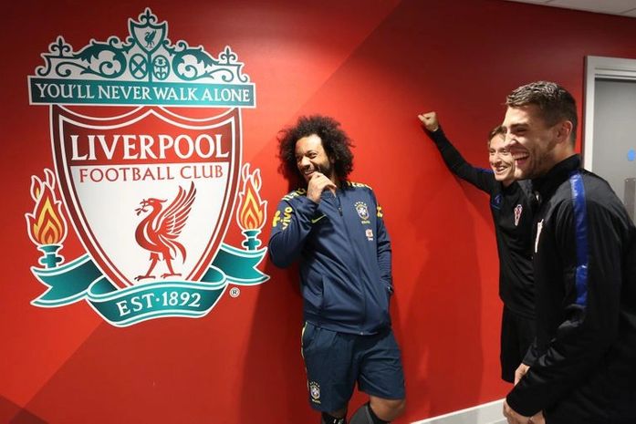 Brasil e Croácia já estão no estádio do Liverpool