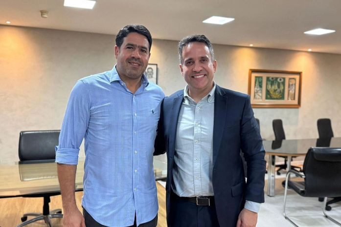 Vice-prefeito Fabinho Monteiro comemora assinatura de OS para construção de uma creche Cria em Monteirópolis