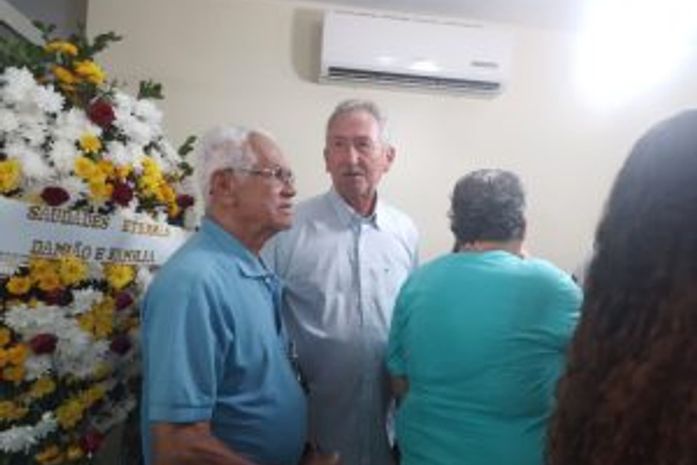 Com a presença de dirigentes do ASA atletas e amigos, ex-jogador Berinho foi sepultado na tarde deste domingo (28)