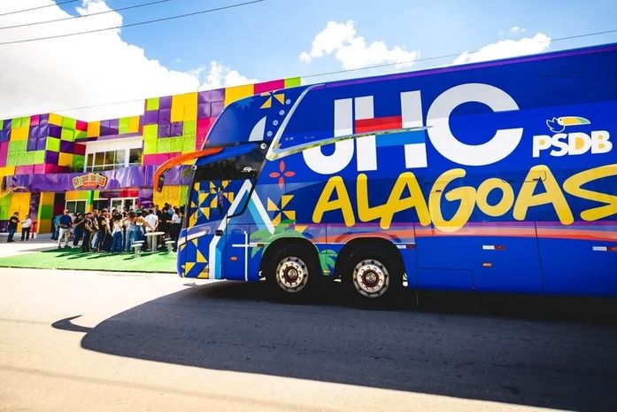 Justiça impõe derrota a Renan Filho e libera circulação do Busão da Mudança
