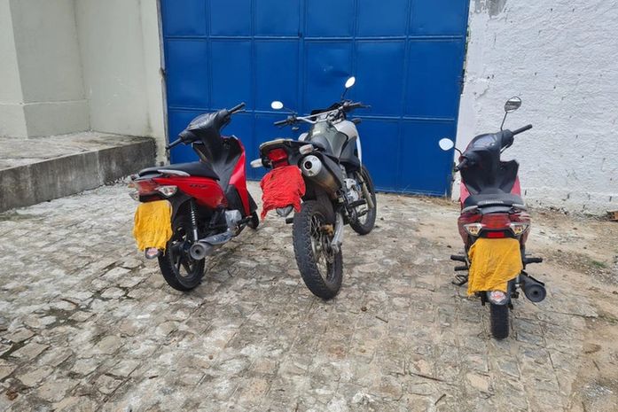Três motos roubadas foram encontradas na casa do acusado