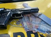 Dois homens são presos em flagrante após assaltar uma van no Agreste