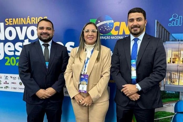 Prefeita eleita de Mata Grande prestigia encontro em Brasília voltado para os novos gestores 