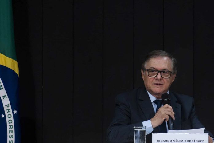 Ministro Ricardo Vélez Rodríguez