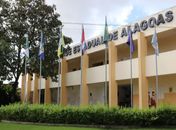 
Falha na rede elétrica e aulas prejudicadas: MP abre investigação sobre situação da Uneal em Maceió