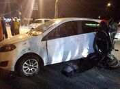 Colisão entre carro e moto deixa trânsito lento na Via Expressa