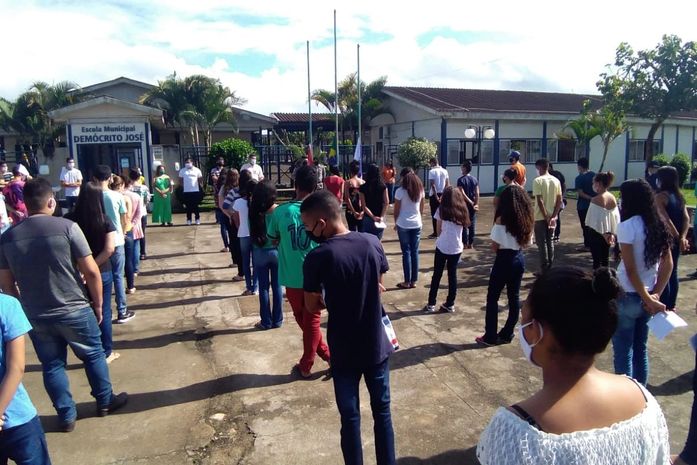 Escola Demócrito José realiza ação em alusão ao 7 de setembro em Branquinha