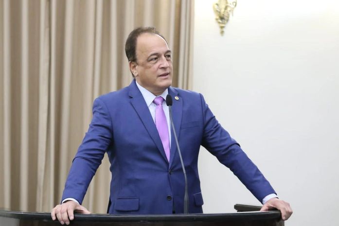 Deputado Galba Novaes