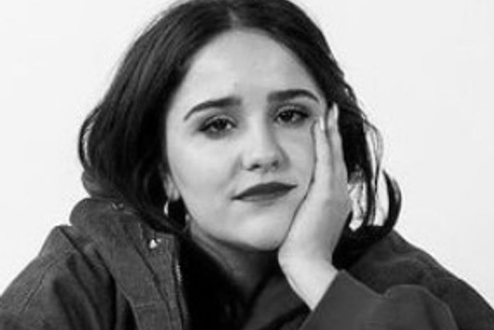 "Ninguém aqui pediu tua opinião, Bolsonaro"- rebate Ofélia Fernandez, a mais jovem deputada já eleita na América Latina.