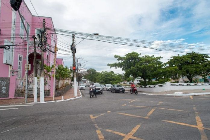venida da Paz, trecho próximo à Foz do Riacho Salgadinho, em Maceió