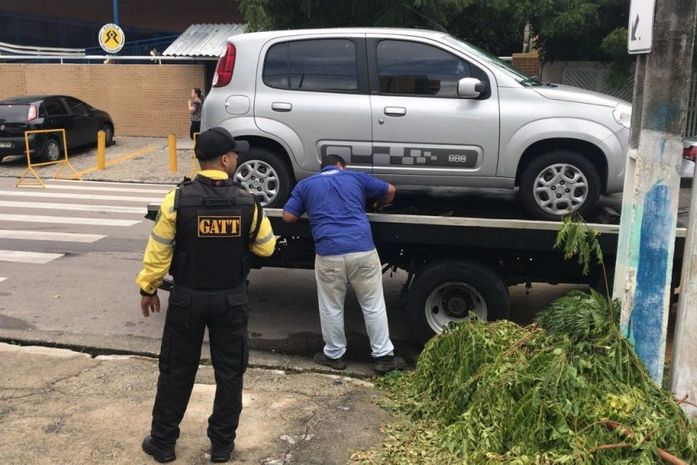 Transporte Escolar Seguro: operação apreende veículo