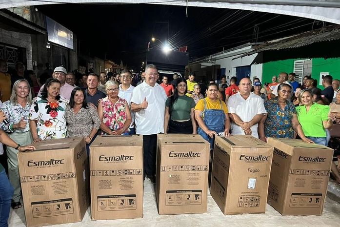 Prefeito George Clemente entregou mais 4 ruas pavimentadas no Hélio Jatobá; no total, já foram 15