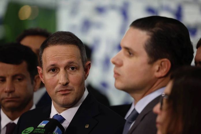 Marginais da política tramam enfraquecer a Polícia Federal. E a quem isso interessa?