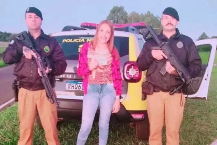 Mulher realiza sonho de ser parada em blitz e viraliza nas redes